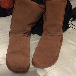 Arizona tan boots. Look like UGGs.